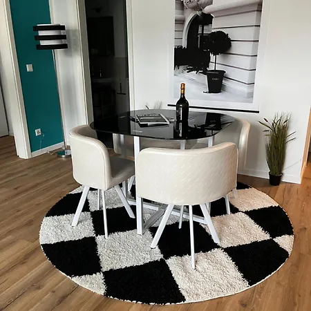 Aner 4 Design Zoe Apartment