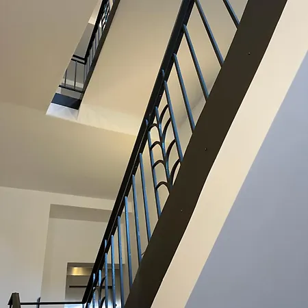 Aner 4 Design Zoe Apartment *